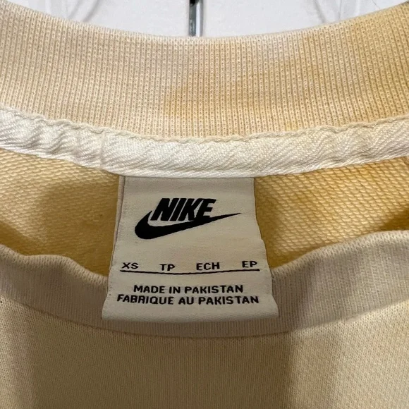 Nike 'Have a Nike Day' Sweatshirt - Picture 2 of 3